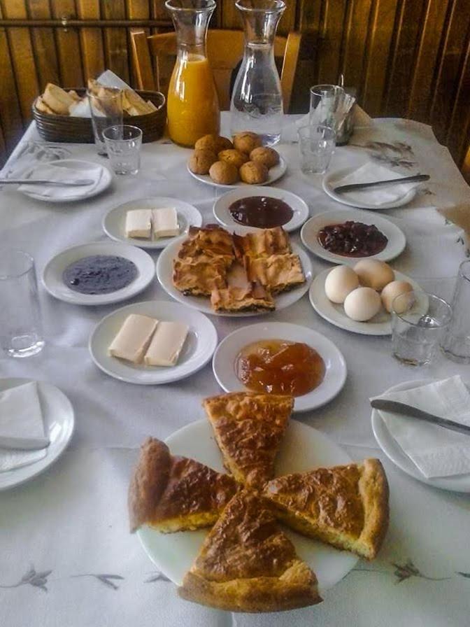 Natasa Rooms Filippaioi Екстериор снимка